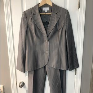 JH Collectibles Grey Pants Suite